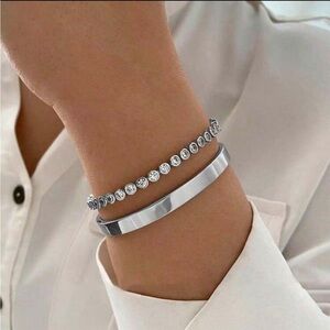 Silver bracelet set